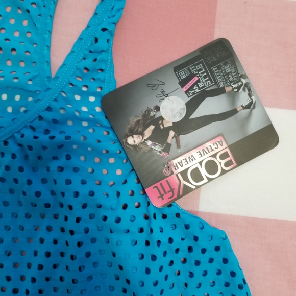 Tank top sport for womens. NWT. One size. - Picture 3 of 6